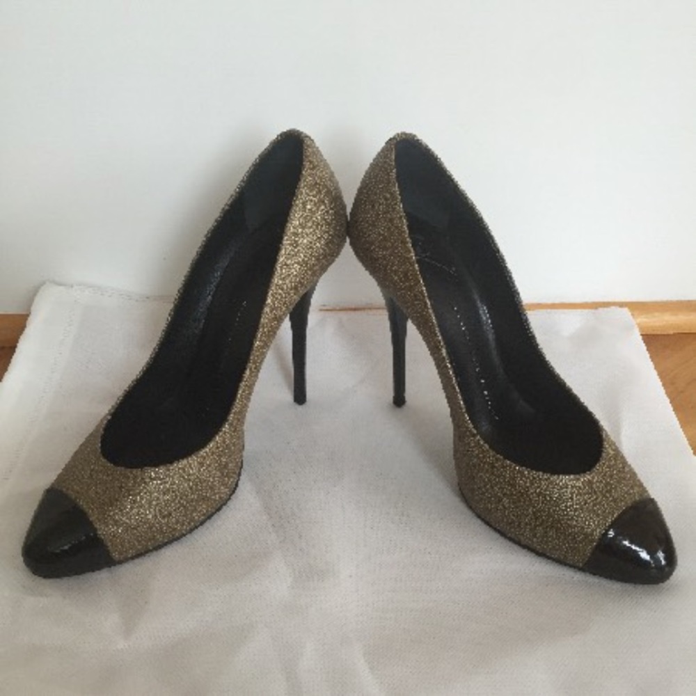 Giuseppe Zanotti - Round-toe Pumps US 8.5 | IT 38.5